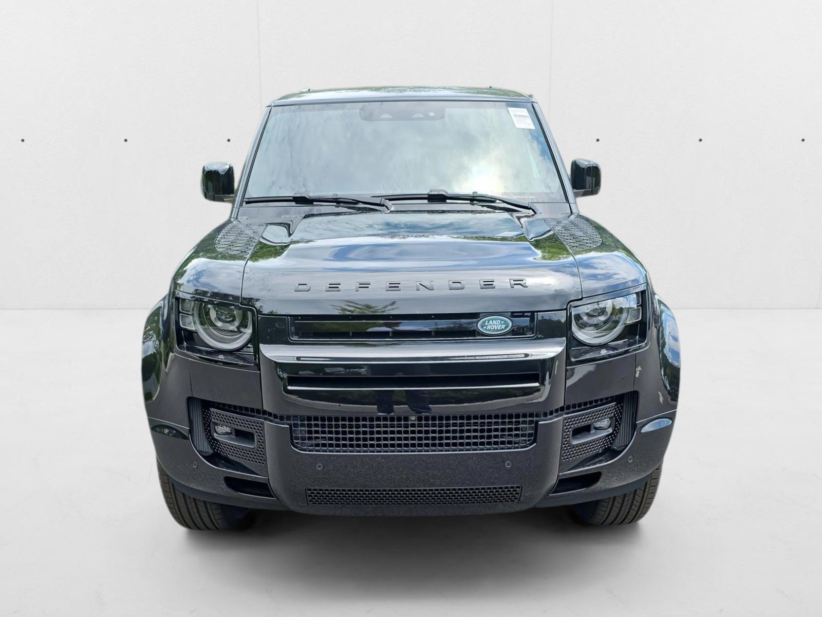 2025 Land Rover Defender X-Dynamic SE photo 2