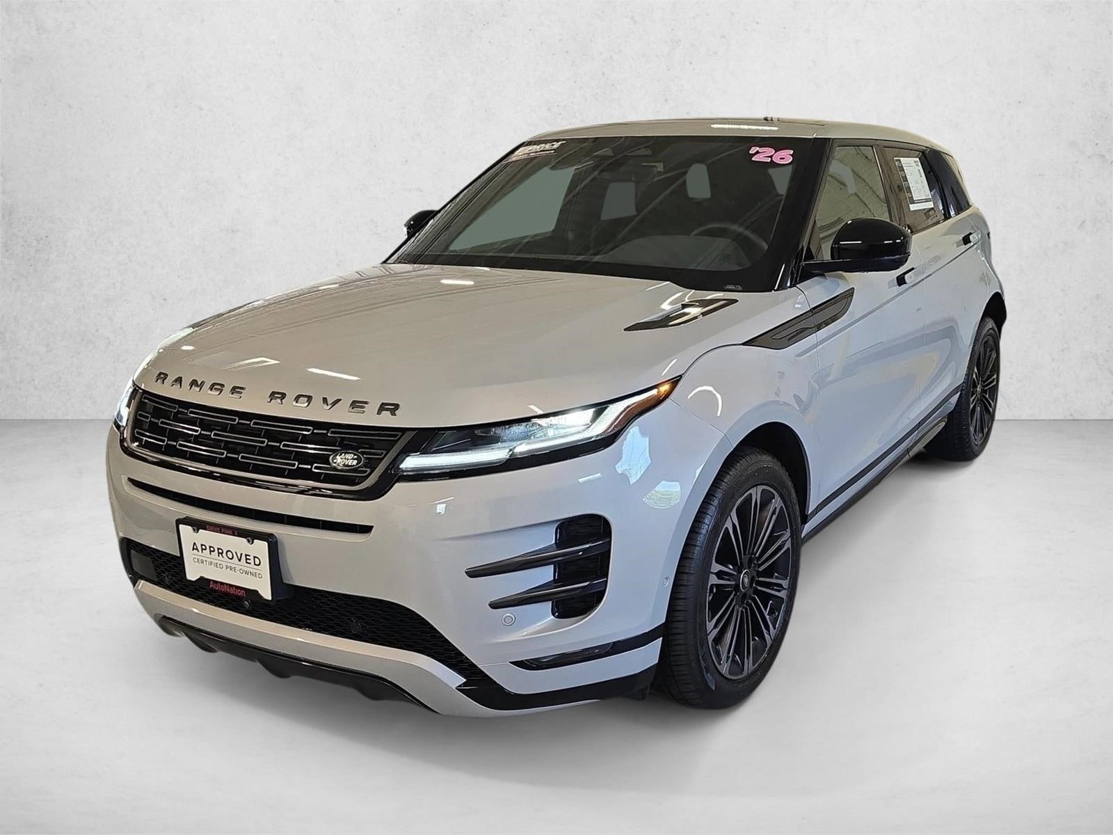 2026 Land Rover Range Rover Evoque Dynamic SE's photo