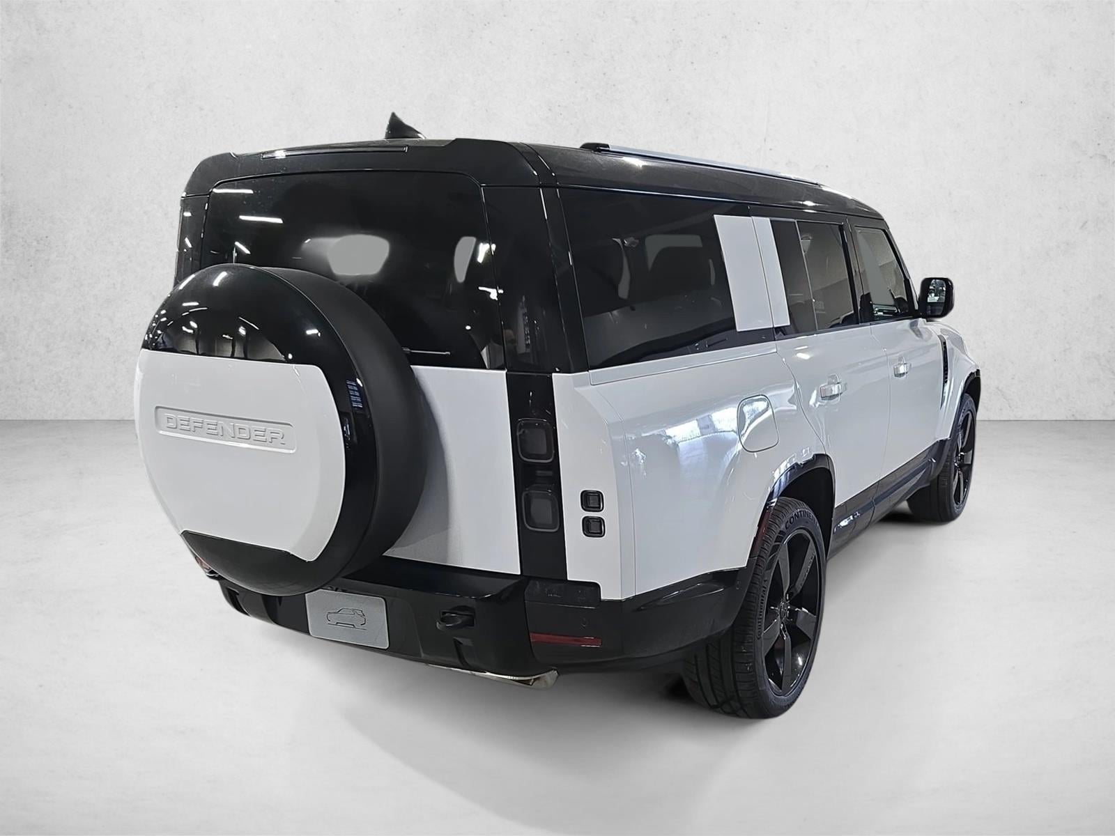 2026 Land Rover Defender X-Dynamic SE - Photo 5
