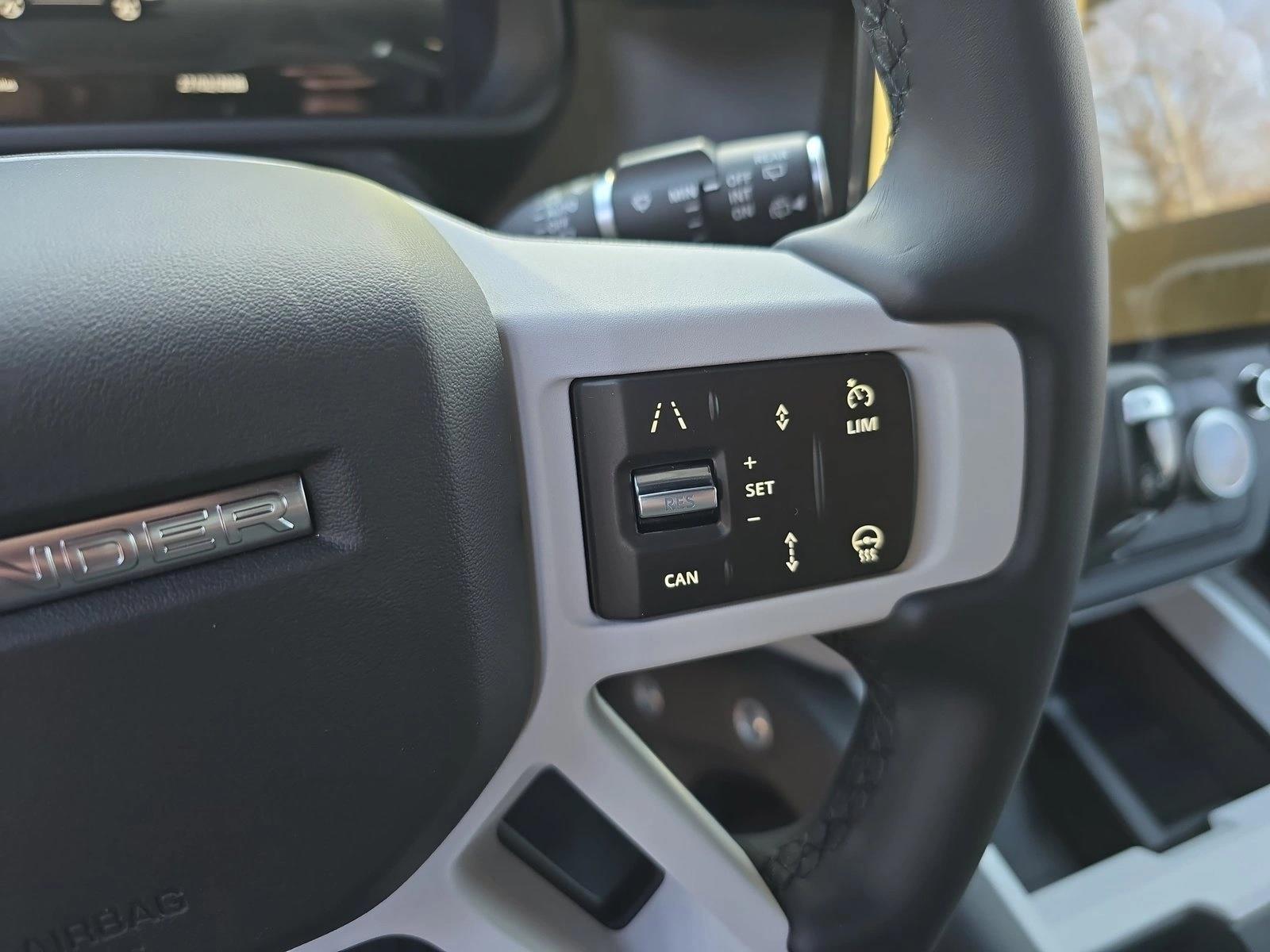 2026 Land Rover Defender X-Dynamic SE - Photo 18