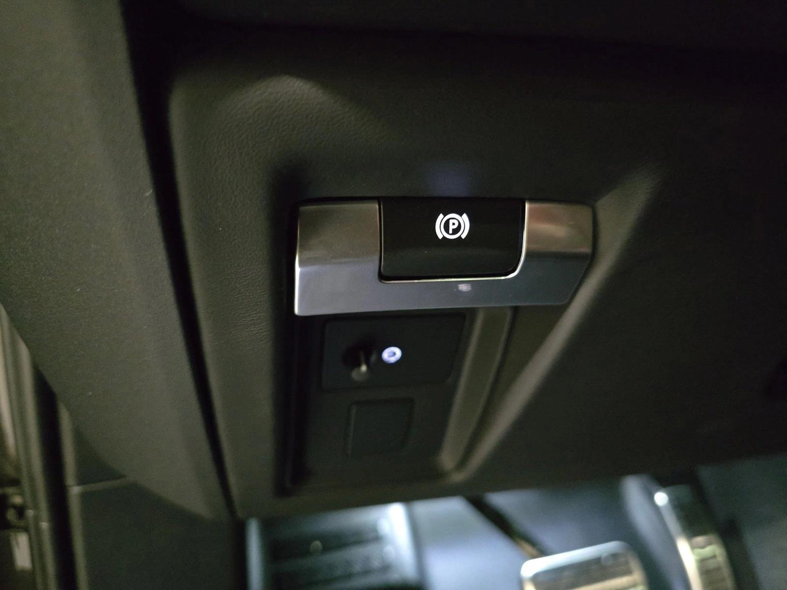 2026 Land Rover Defender OCTA - Photo 27