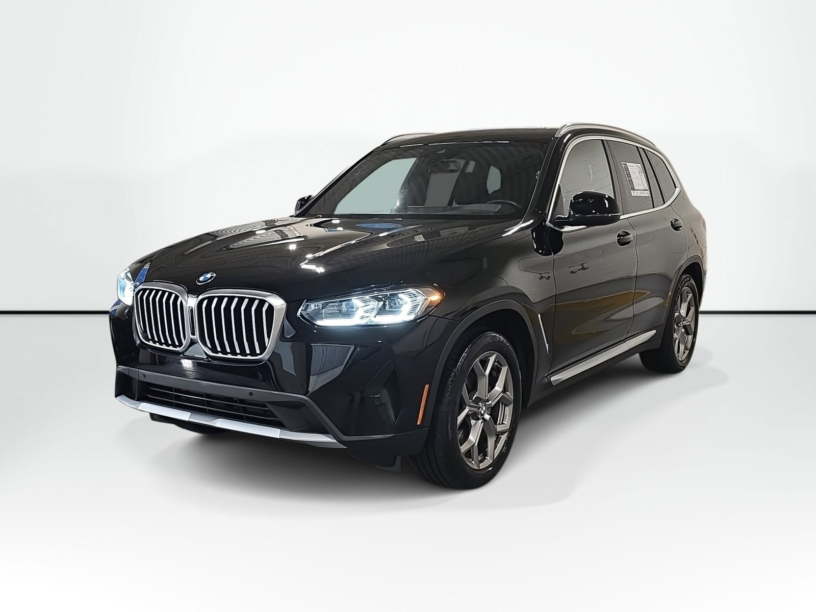 2023 BMW X3 30i's photo