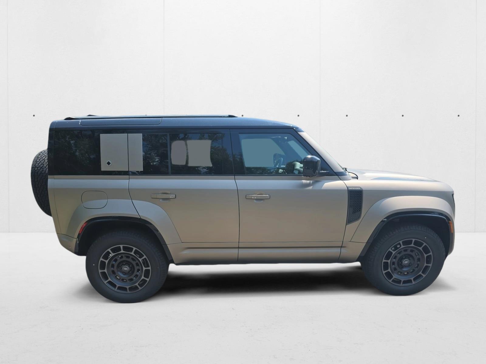 2025 Land Rover Defender 110 photo 4