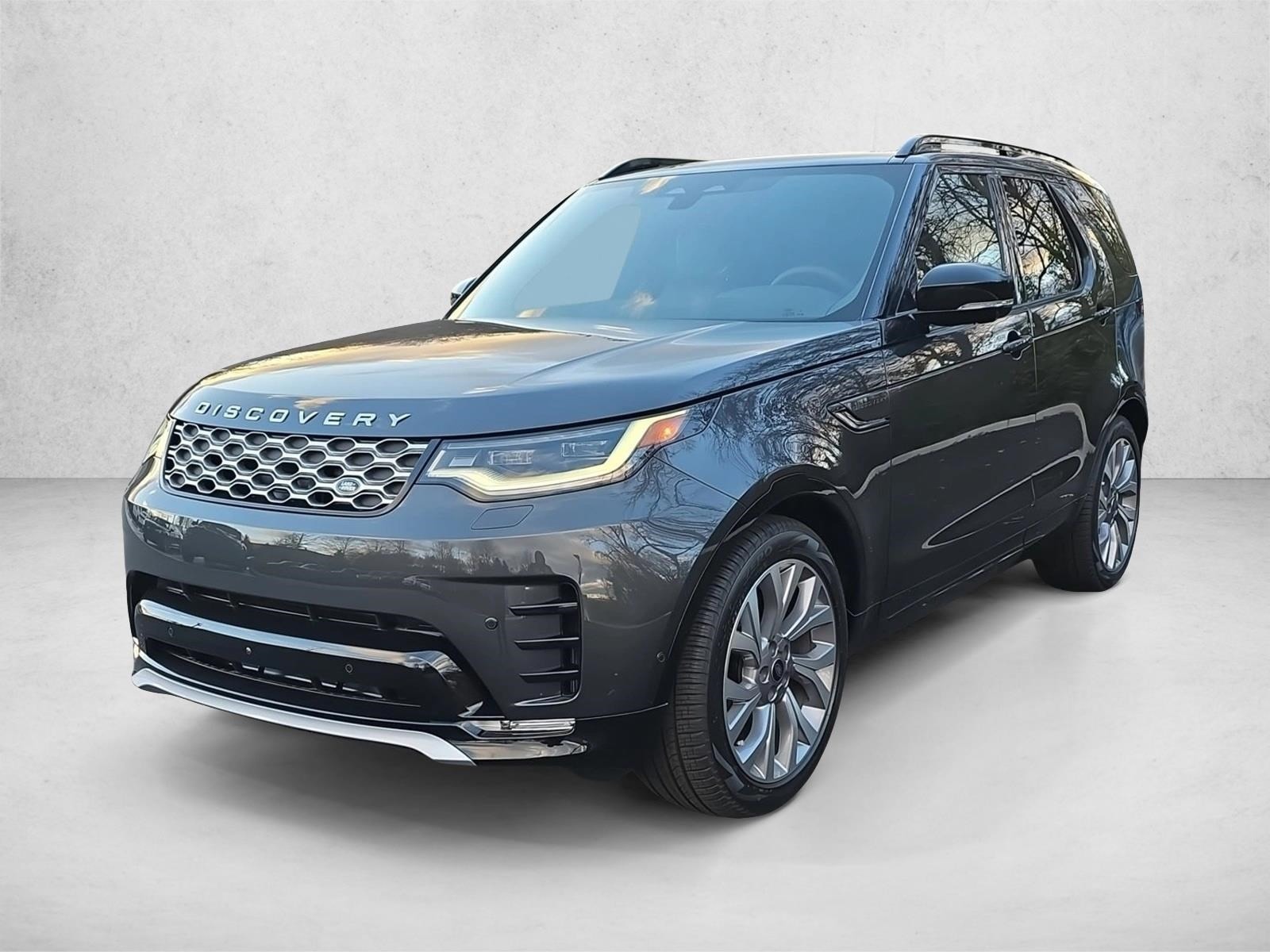 2026 Land Rover Discovery Gemini Edition's photo