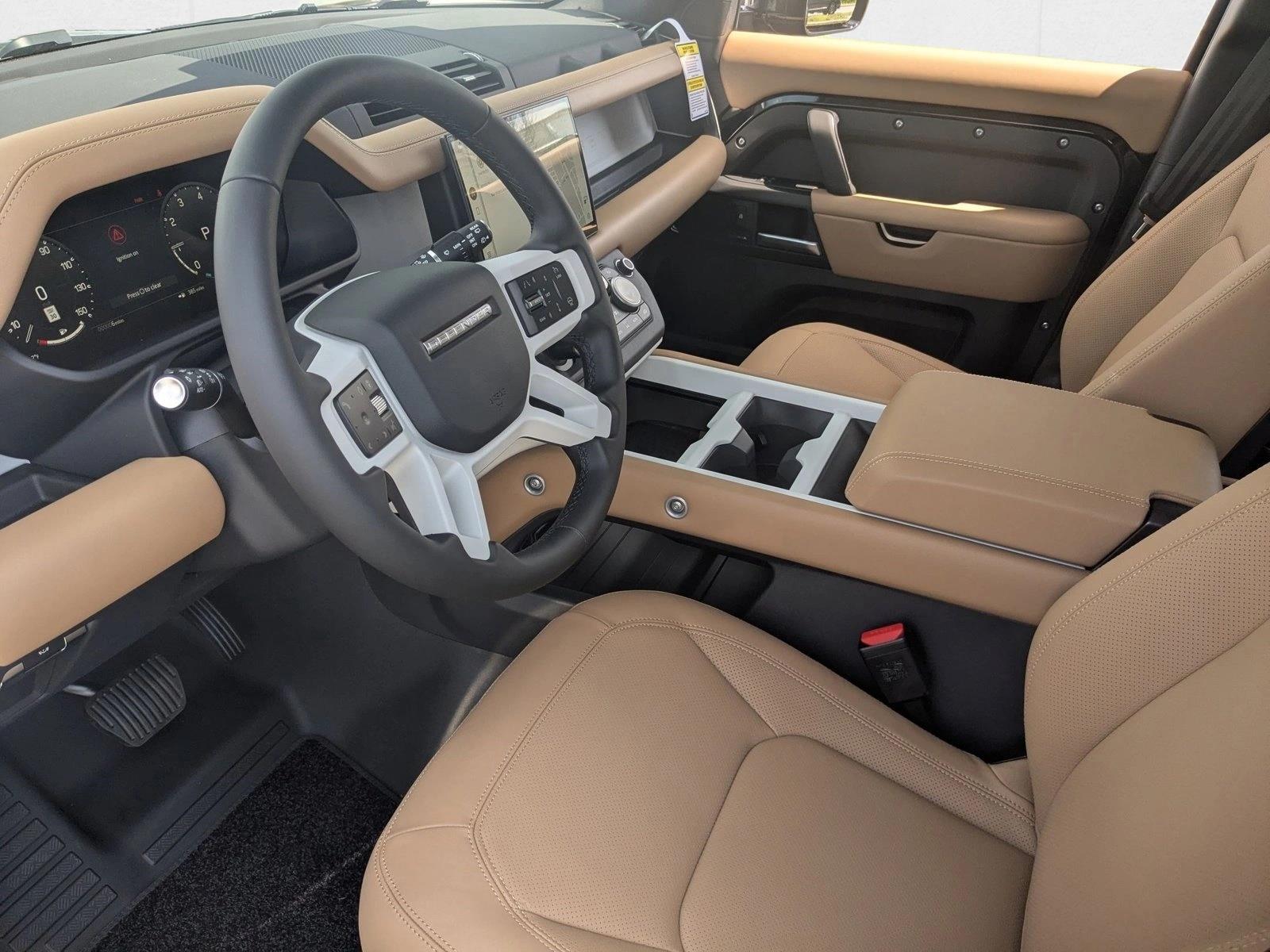 2025 Land Rover Defender S photo 2