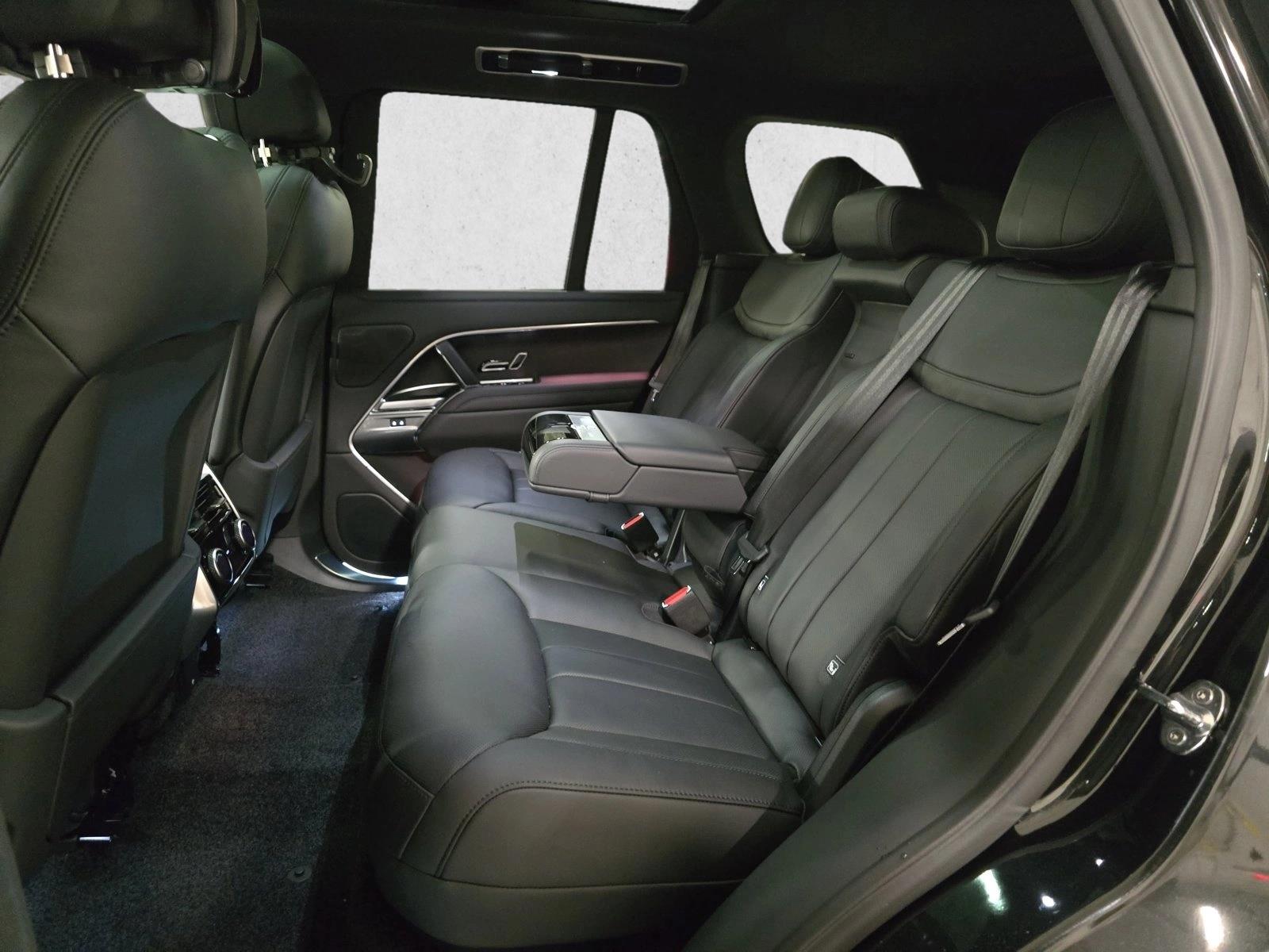 2026 Land Rover Range Rover SE - Photo 16