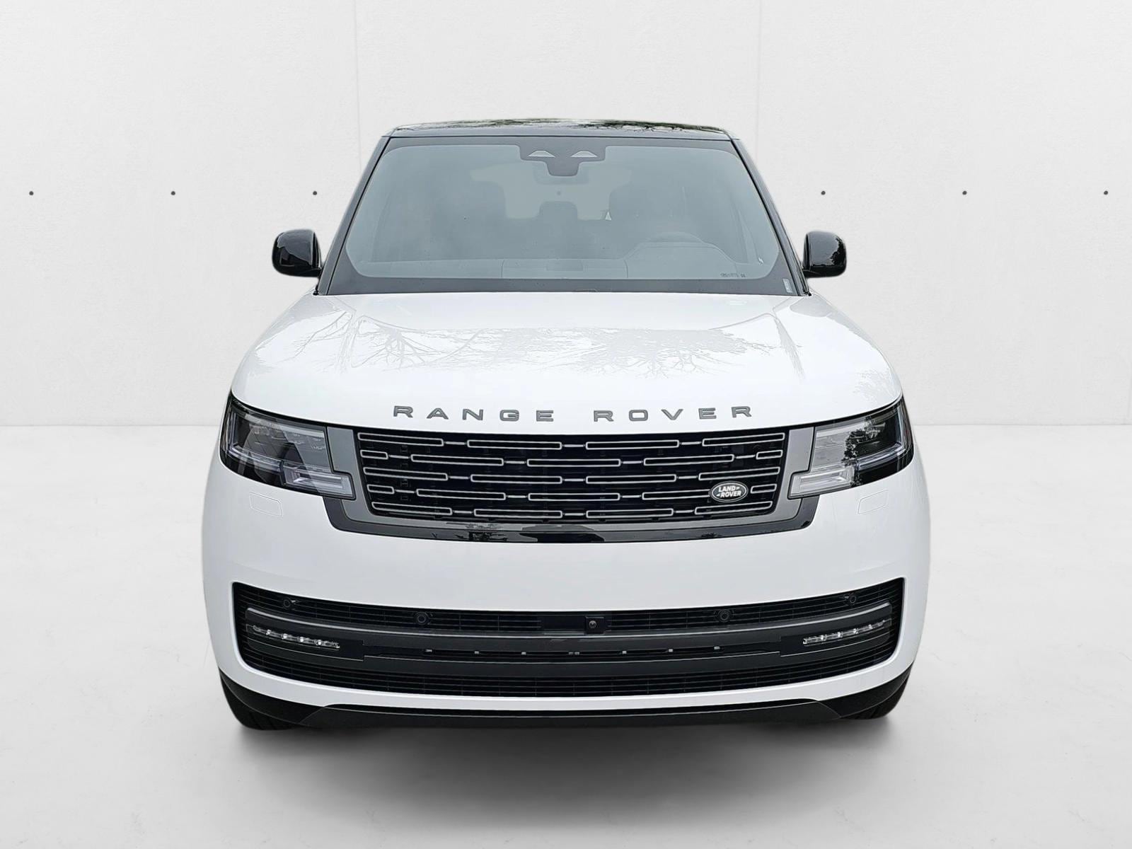 2025 Land Rover Range Rover SE photo 2