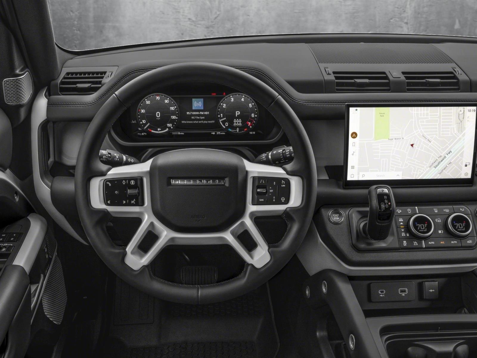 2025 Land Rover Defender 110 photo 3