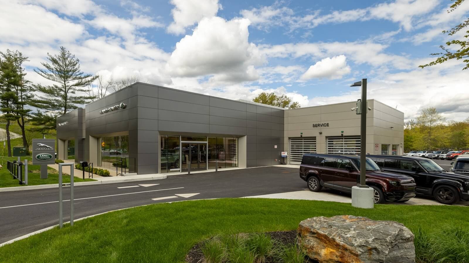 Exterior view of Land Rover Mt. Kisco