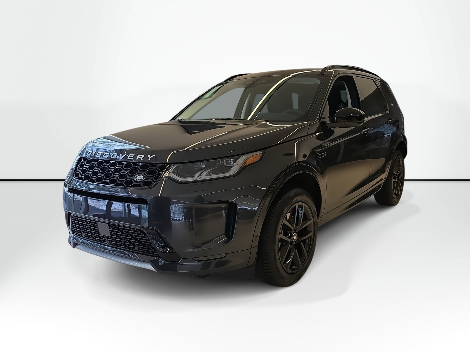 2025 Land Rover Discovery Sport S's photo