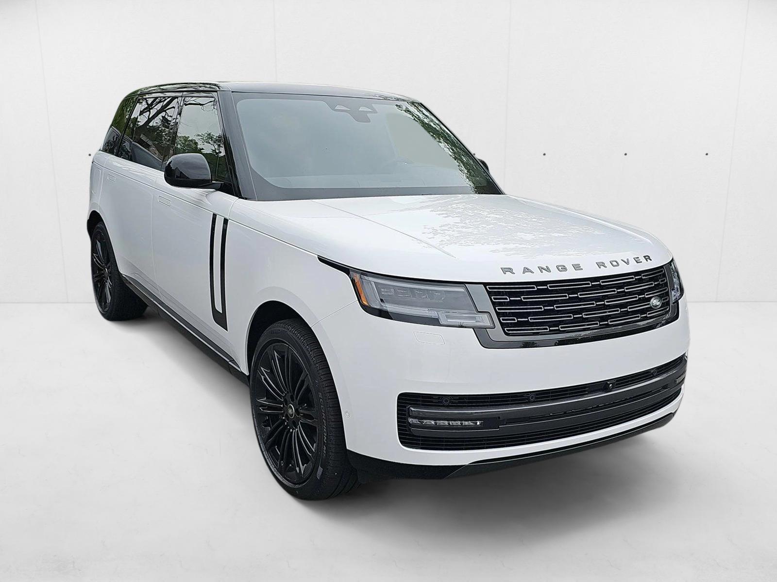 2025 Land Rover Range Rover SE photo 3