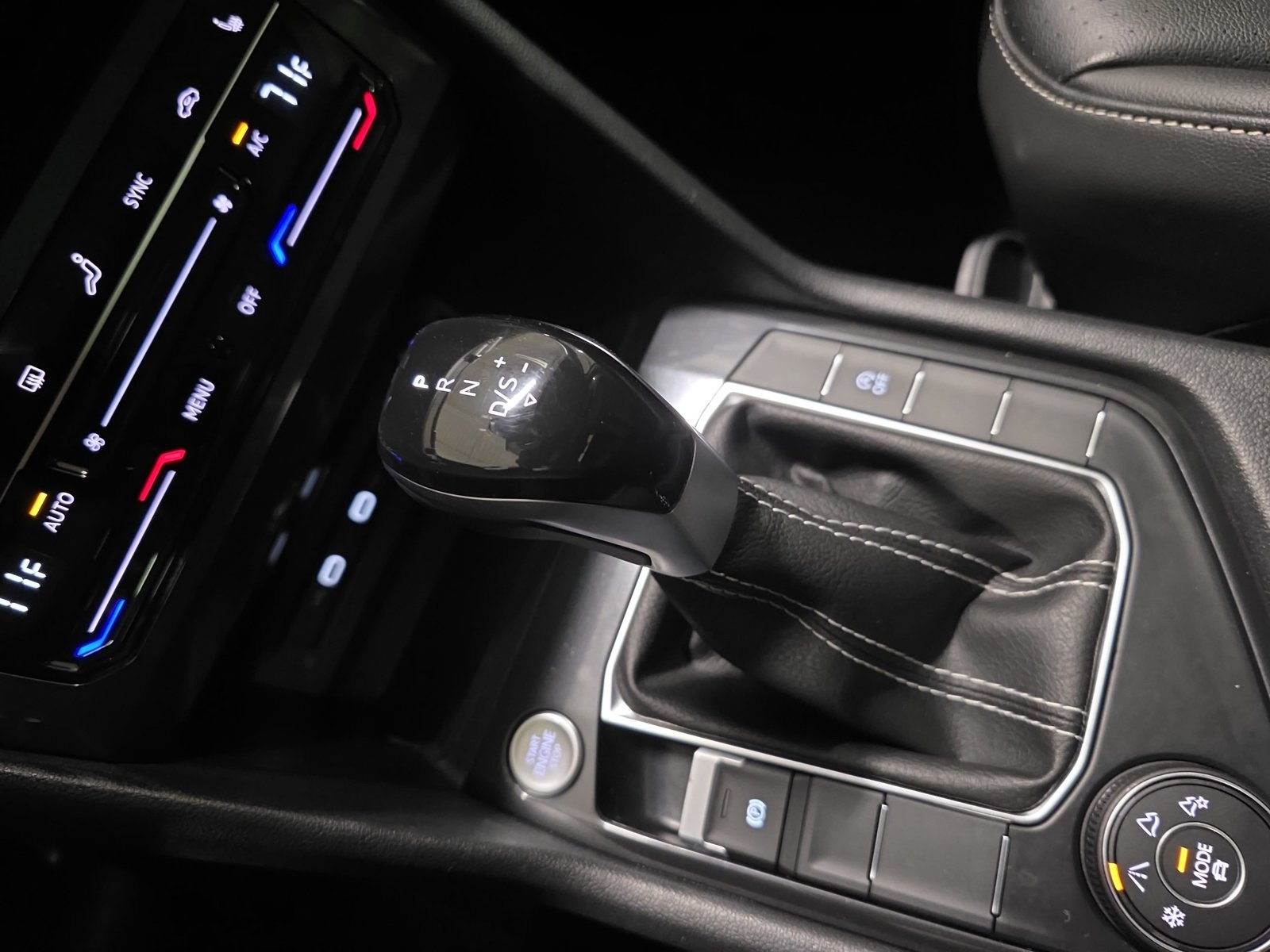 2024 Volkswagen Tiguan SE - Photo 25