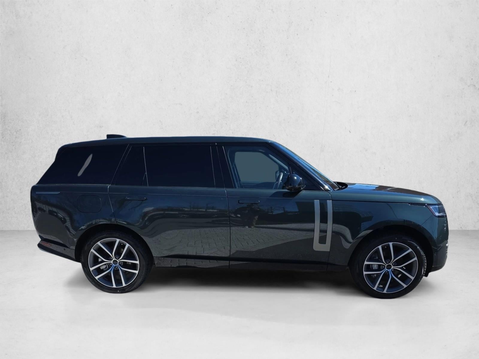 2026 Land Rover Range Rover SE - Photo 4