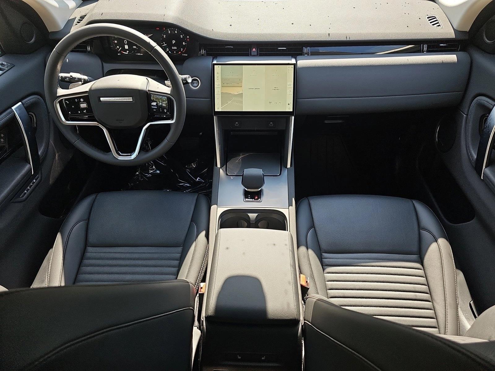 2024 Land Rover Discovery Sport S photo 4