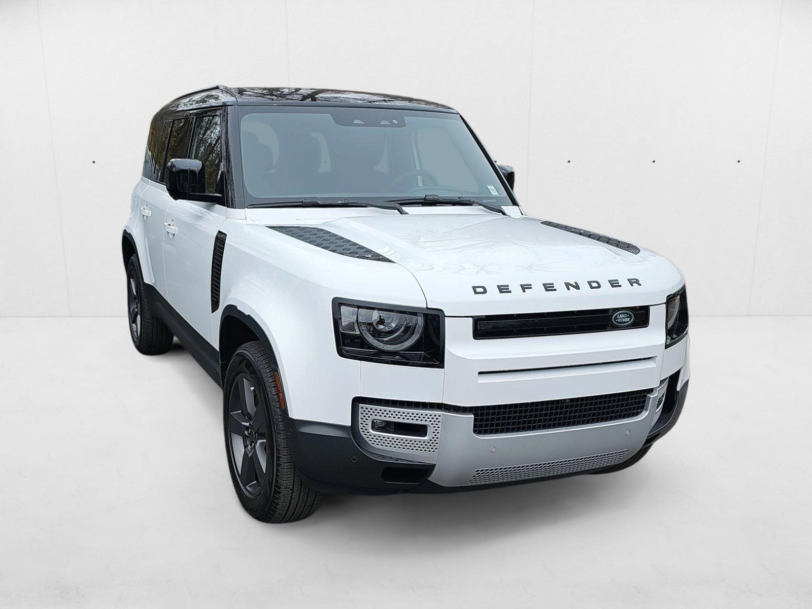 2025 Land Rover Defender 110 S photo 3