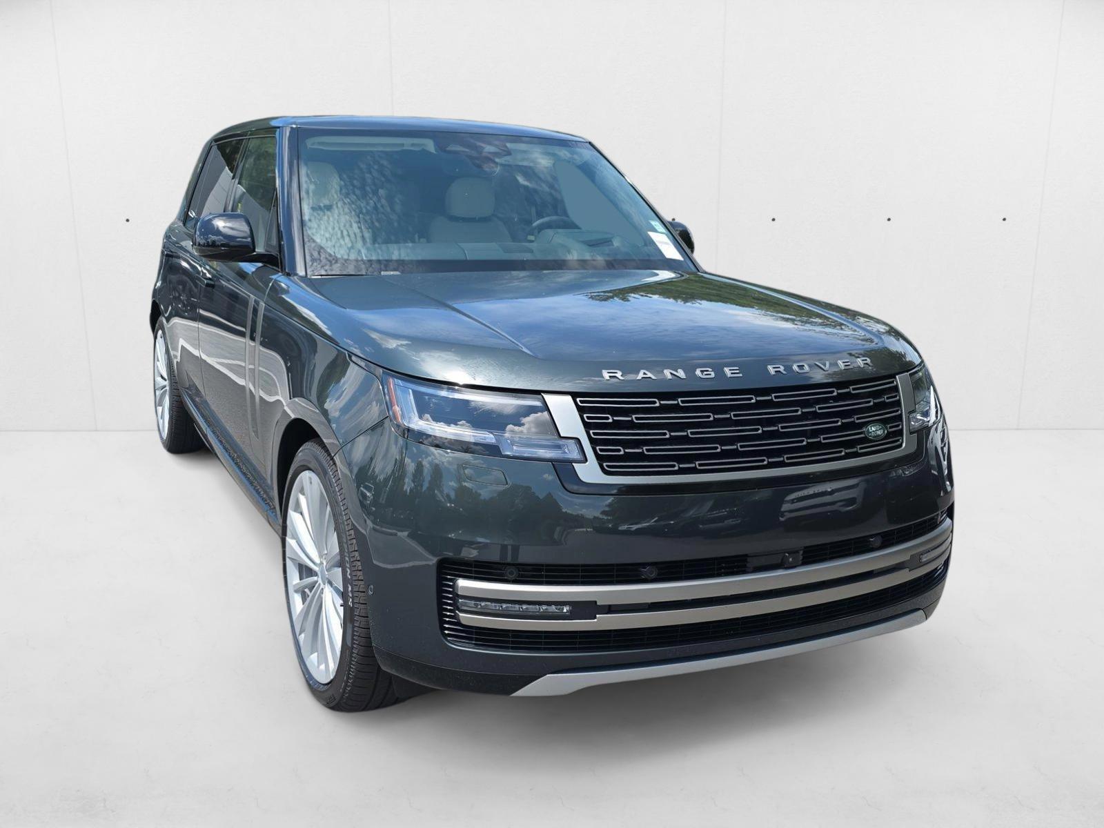 2025 Land Rover Range Rover SE photo 3