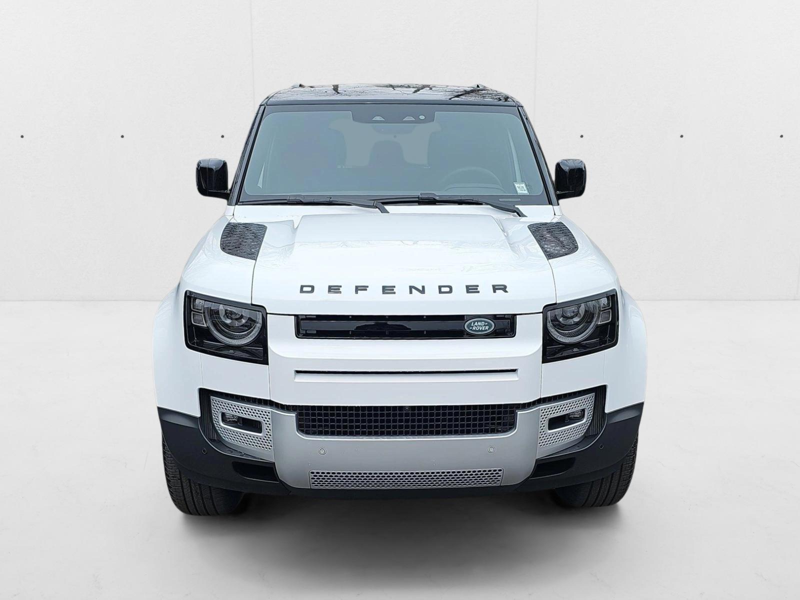 2025 Land Rover Defender 110 S photo 2