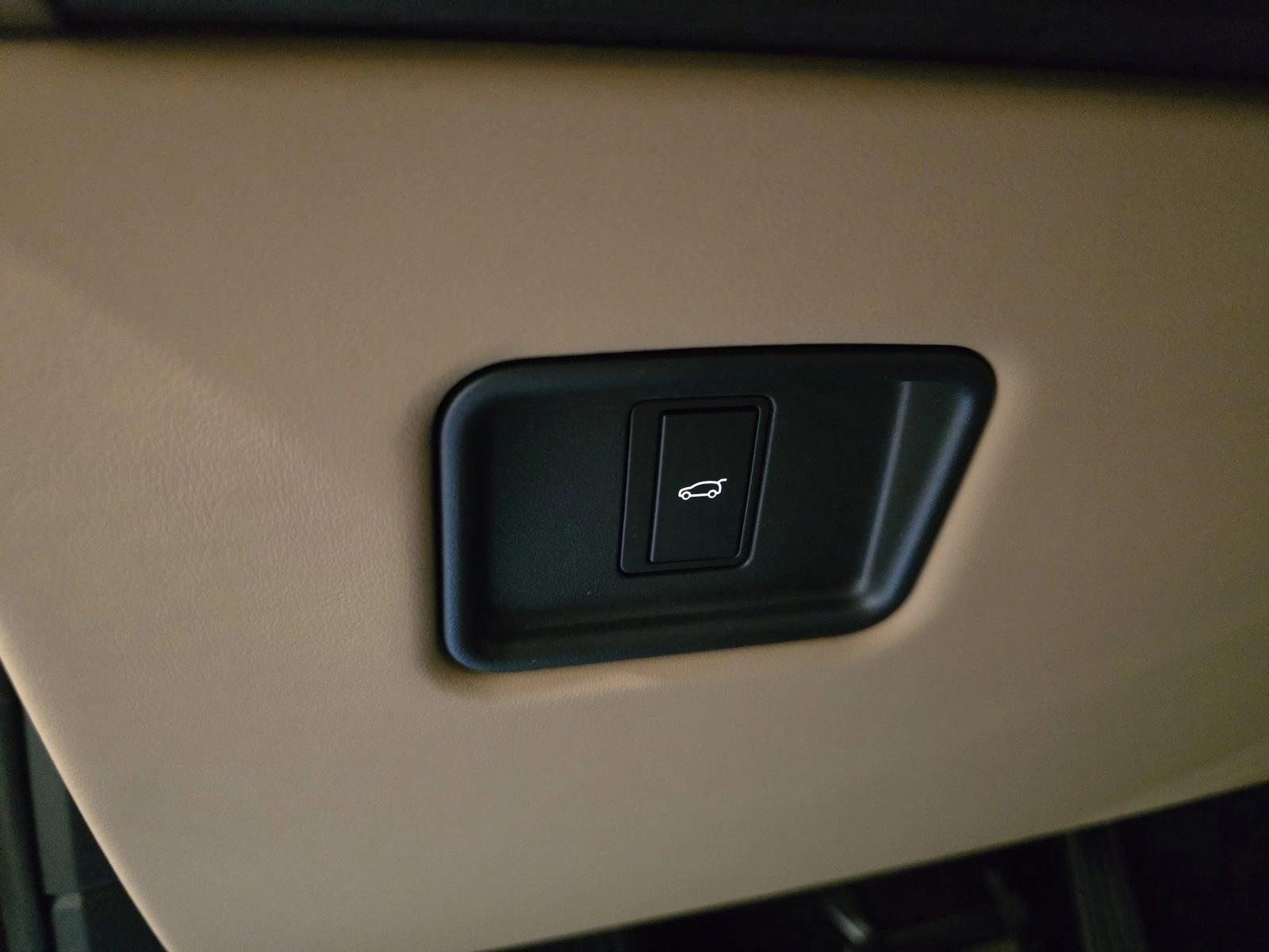 2026 Land Rover Range Rover SE - Photo 28