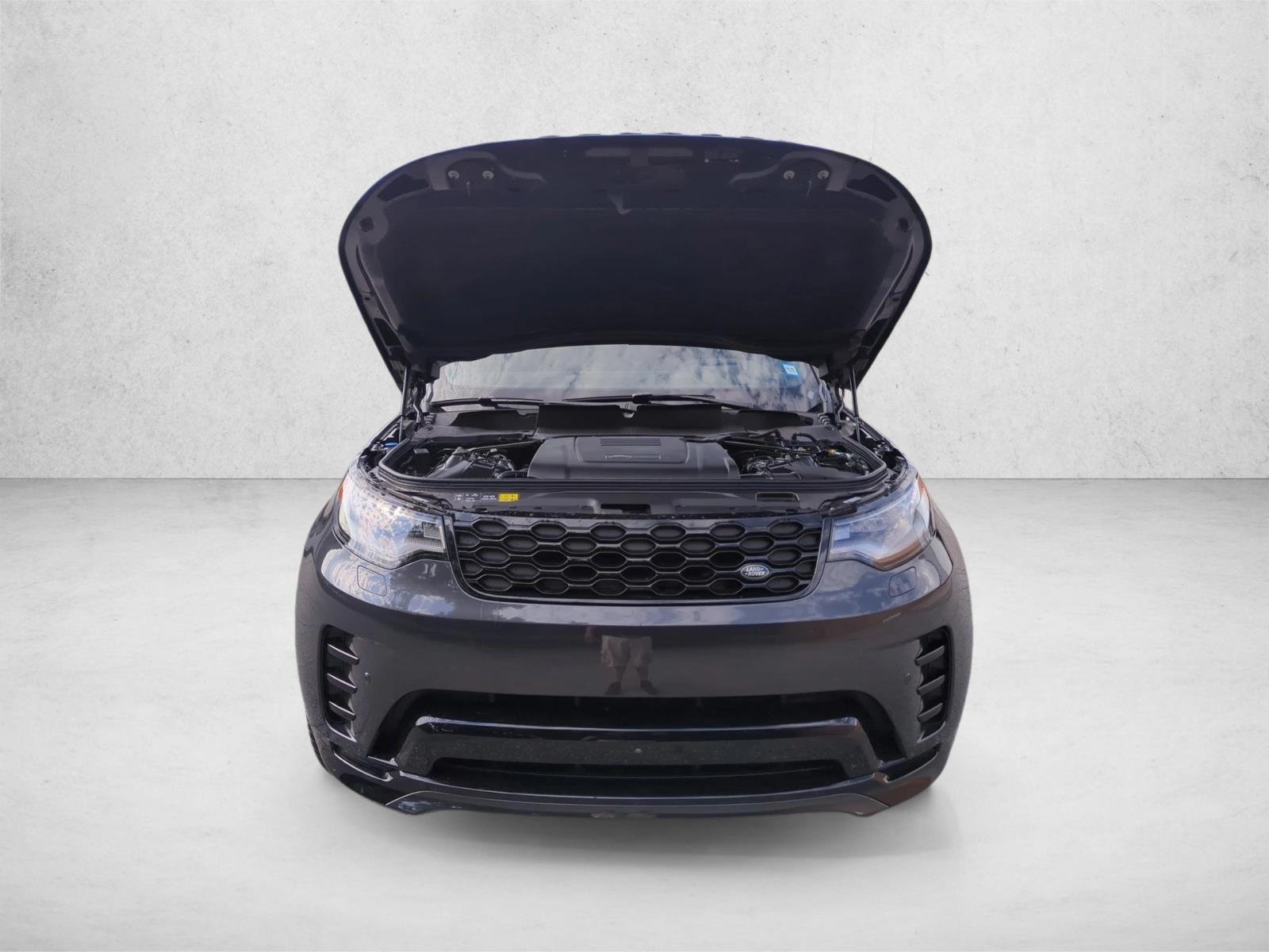 2024 Land Rover Discovery SE photo 4