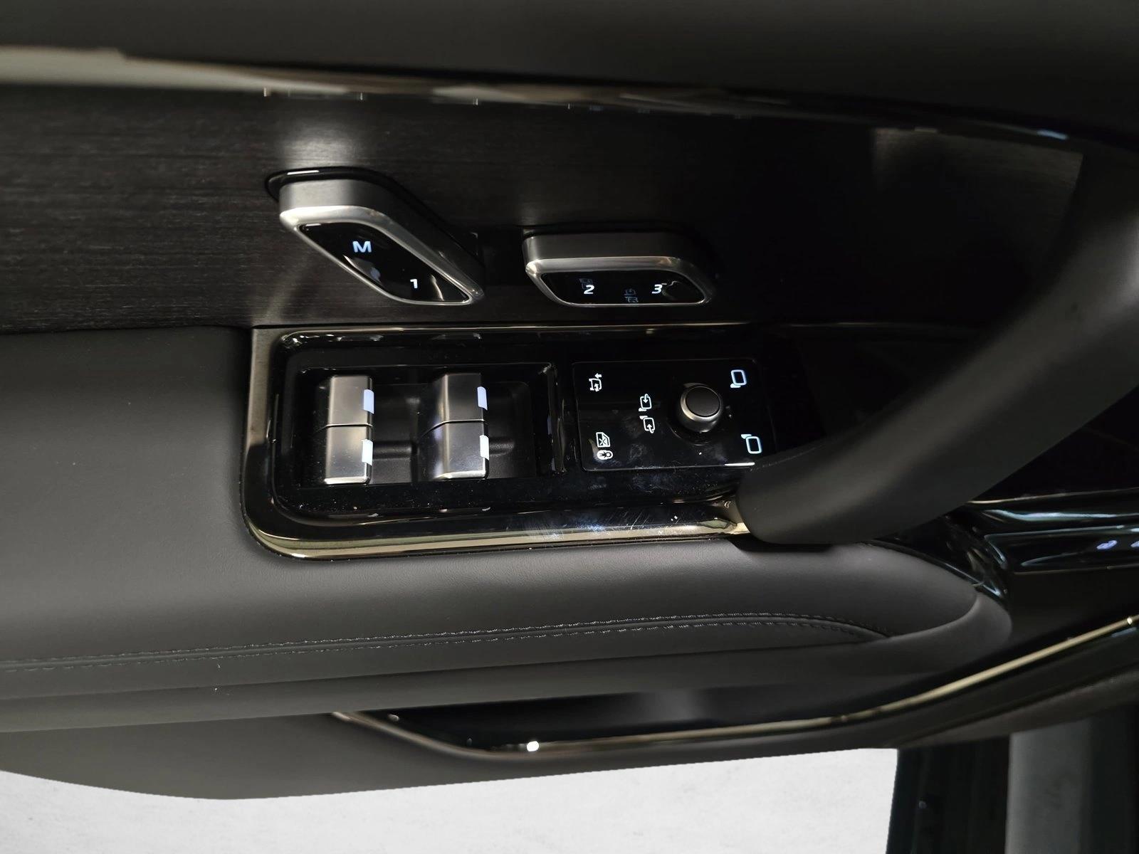 2026 Land Rover Range Rover SV Black - Photo 29