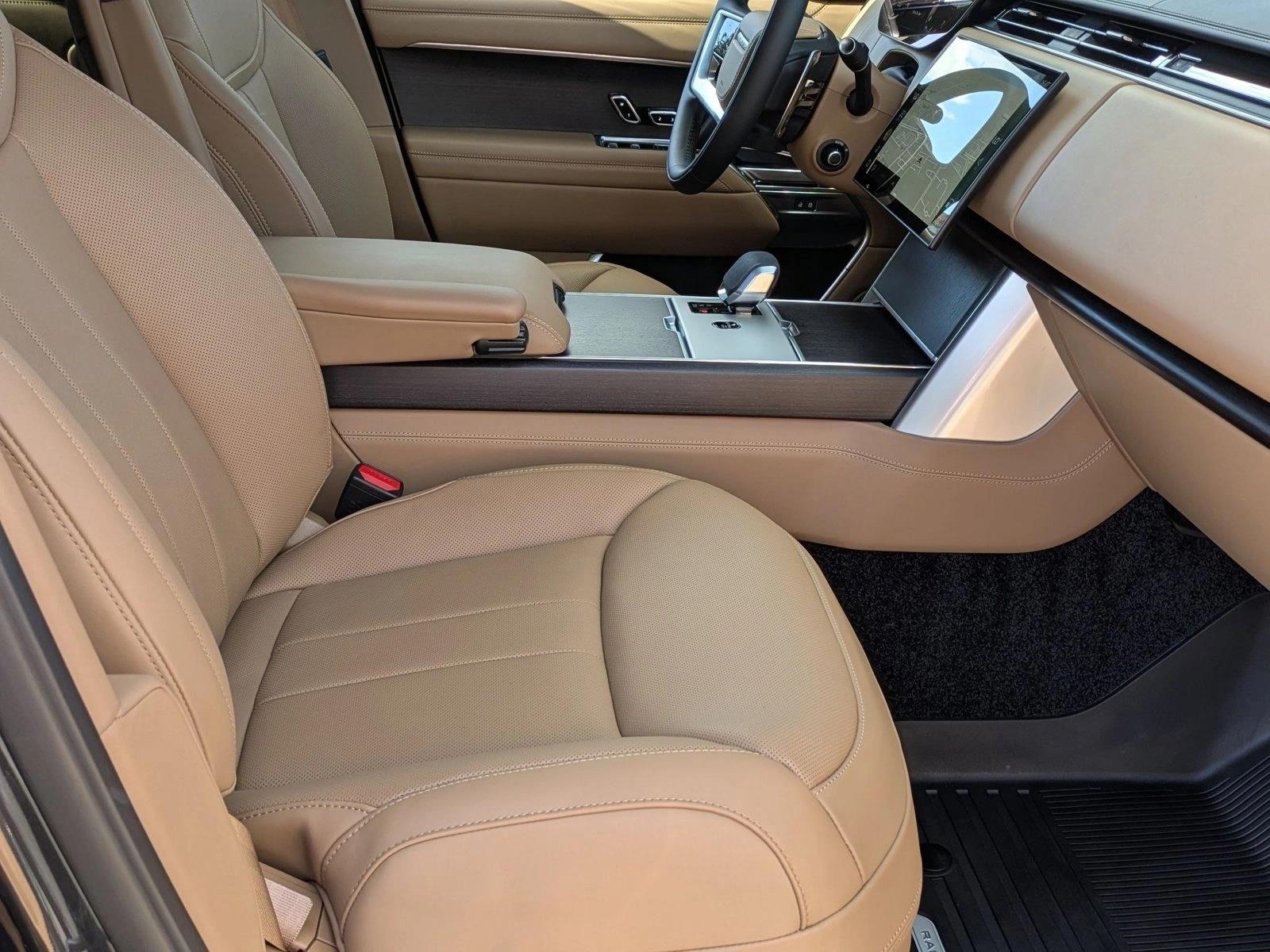 2026 Land Rover Range Rover SE - Photo 17