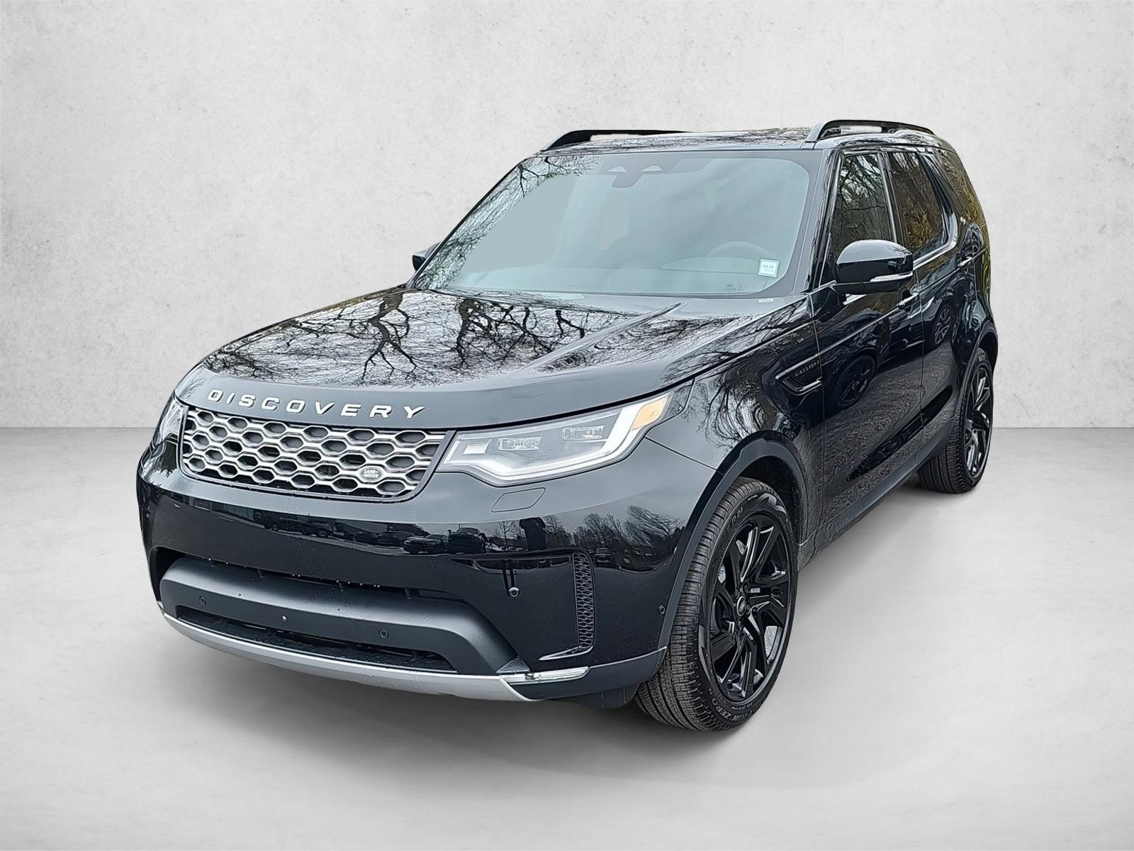 2025 Land Rover Discovery P300 S's photo