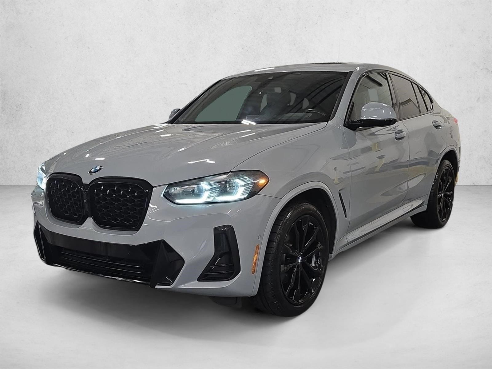 2024 BMW X4 xDrive30i's photo