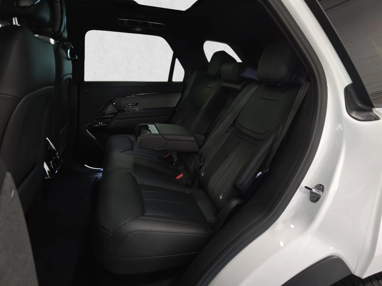 2026 Land Rover Range Rover Sport SE - Photo 13