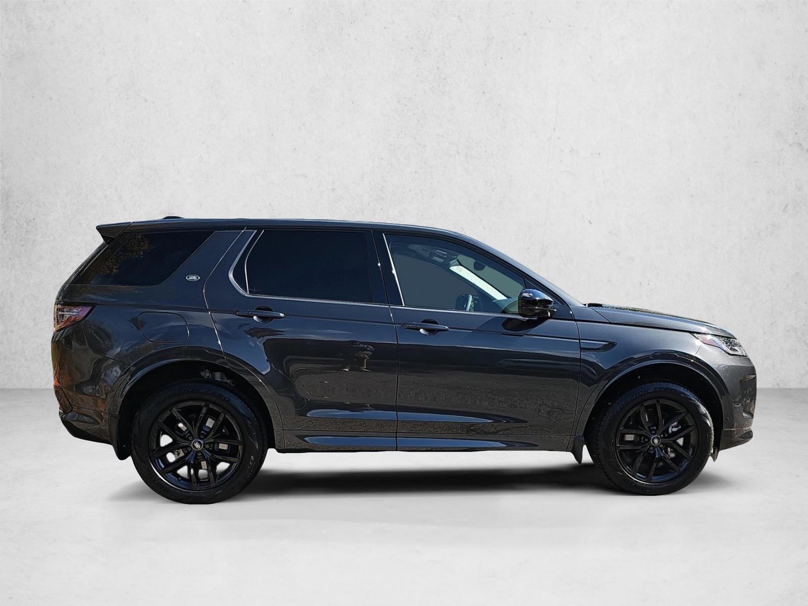 2024 Land Rover Discovery Sport S photo 3