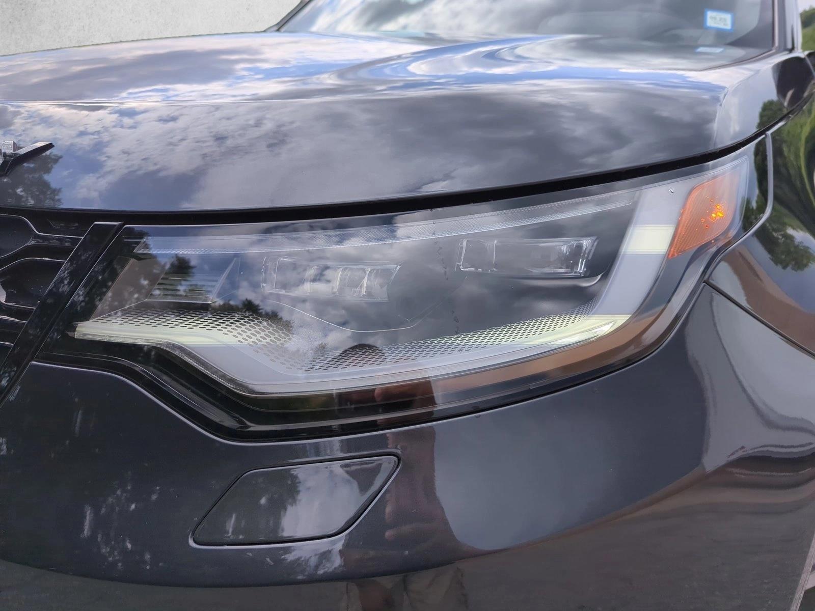 2024 Land Rover Discovery SE photo 2