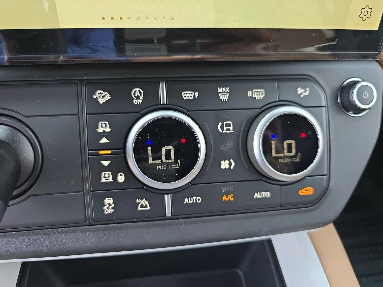 2026 Land Rover Defender X-Dynamic SE - Photo 23