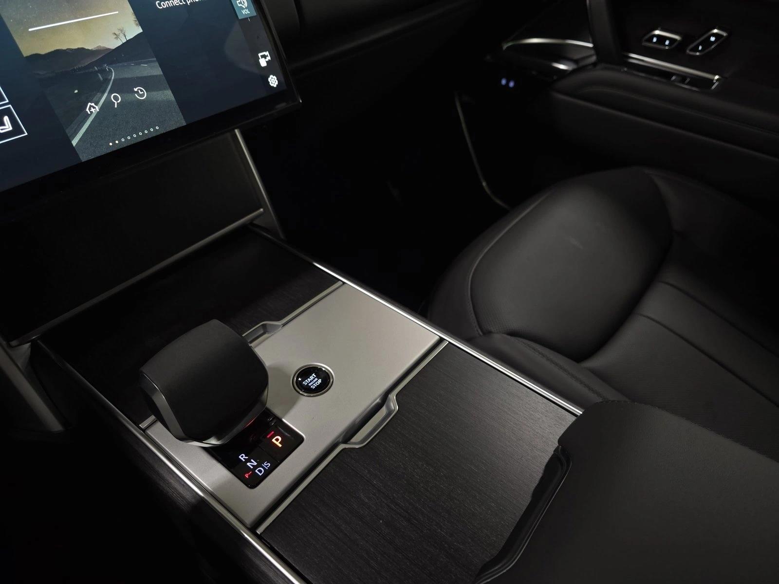 2026 Land Rover Range Rover SE - Photo 26
