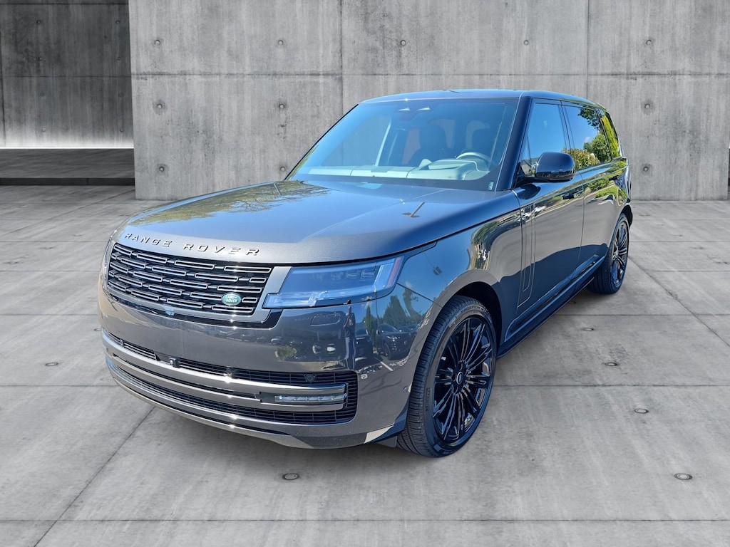 New 2025 Land Rover Range Rover SE Sport Utility