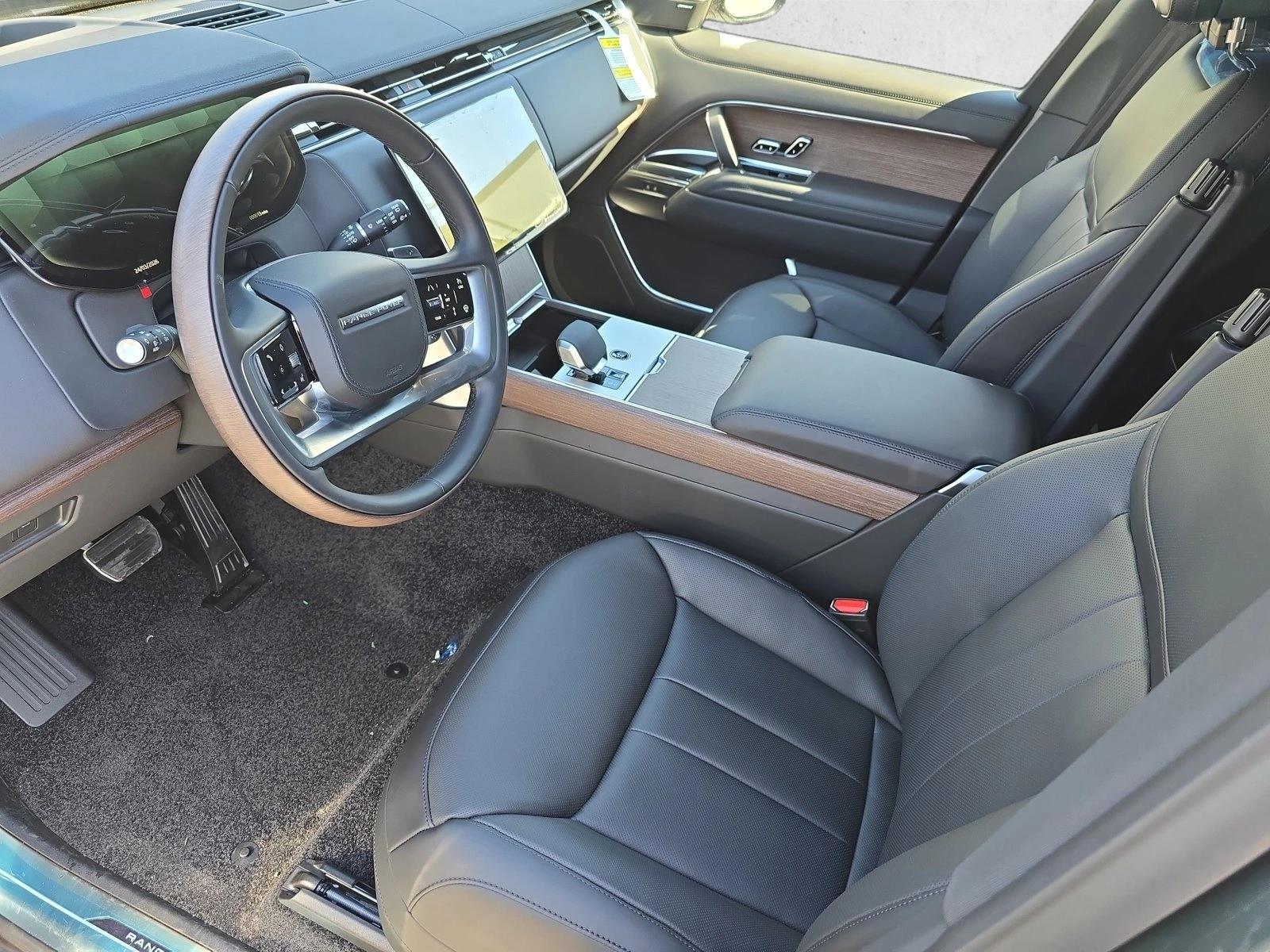 2026 Land Rover Range Rover SE - Photo 17