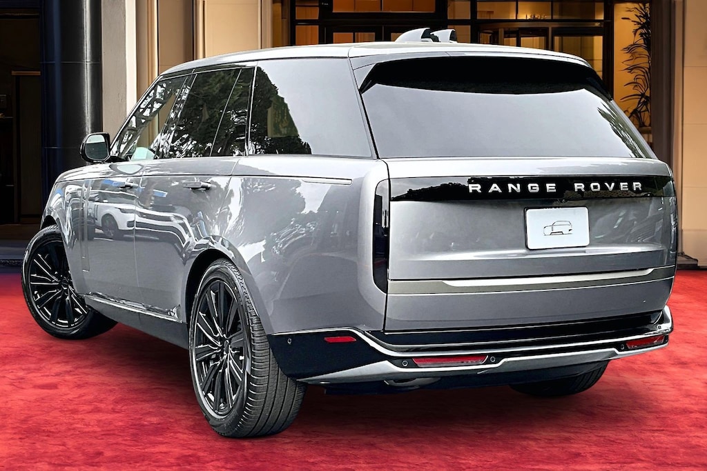 New 2026 Land Rover Range Rover P400 SE SUV