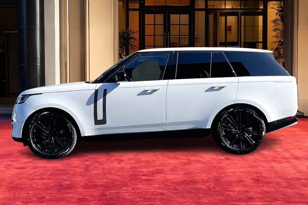 New 2026 Land Rover Range Rover P400 SE SUV