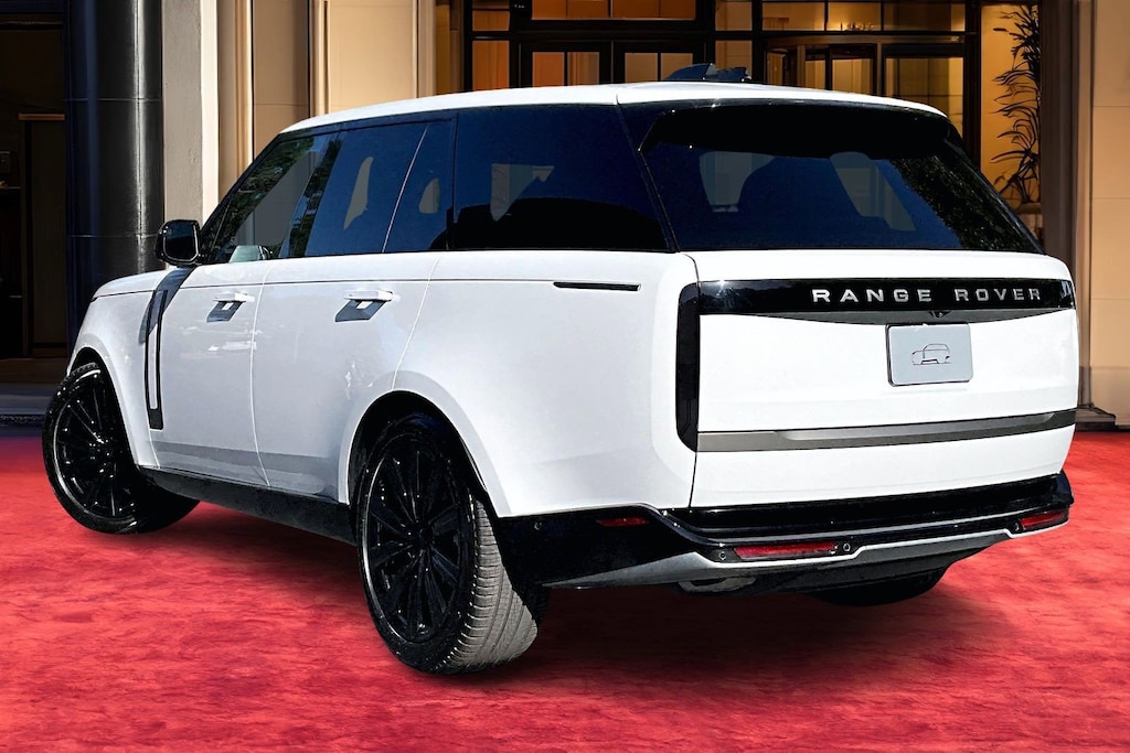 New 2026 Land Rover Range Rover P400 SE SUV