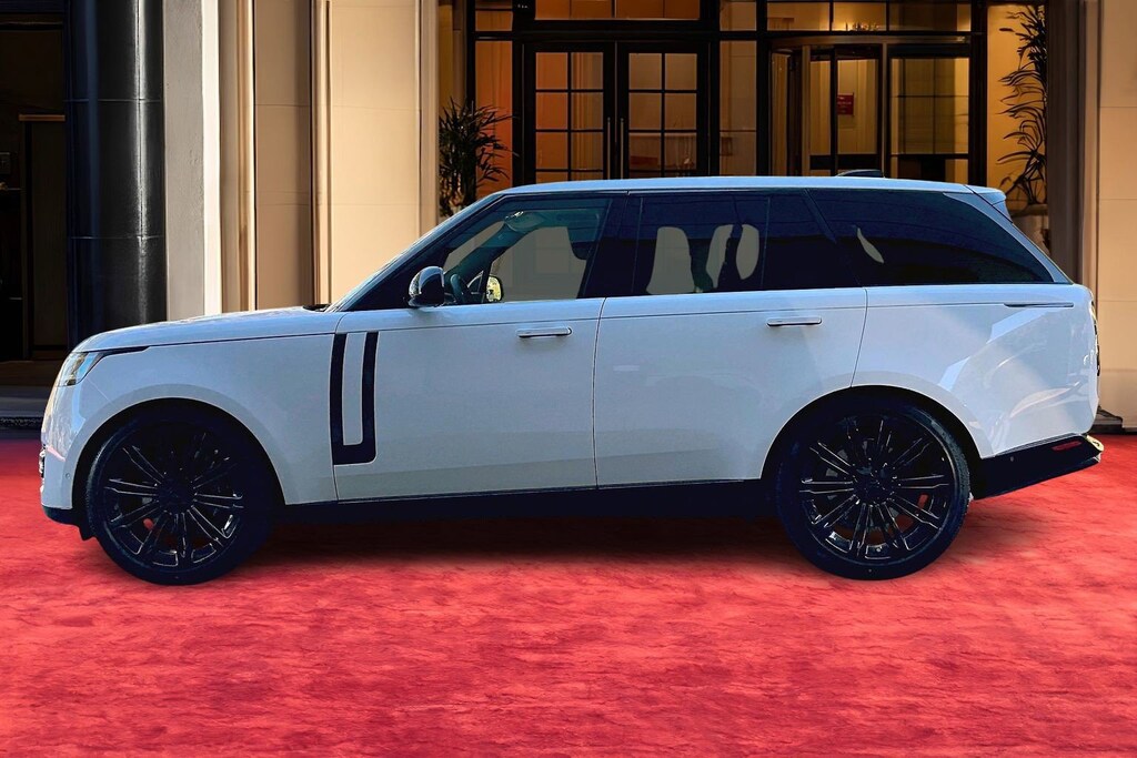 New 2026 Land Rover Range Rover P530 SE SUV
