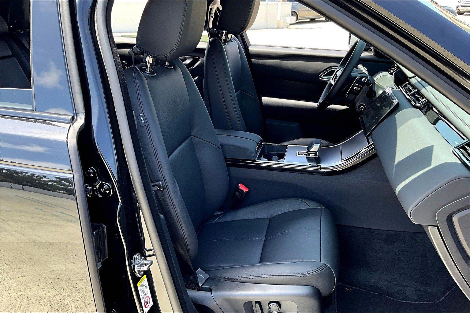 2026 Land Rover Range Rover Velar Dynamic SE - Photo 8