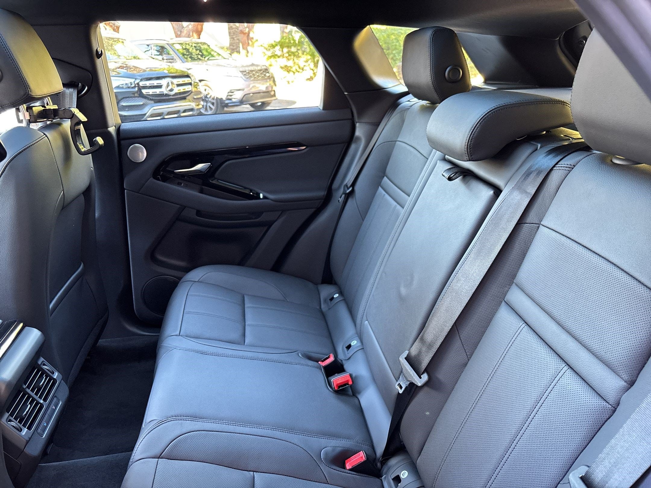 2026 Land Rover Range Rover Evoque Dynamic SE - Photo 27