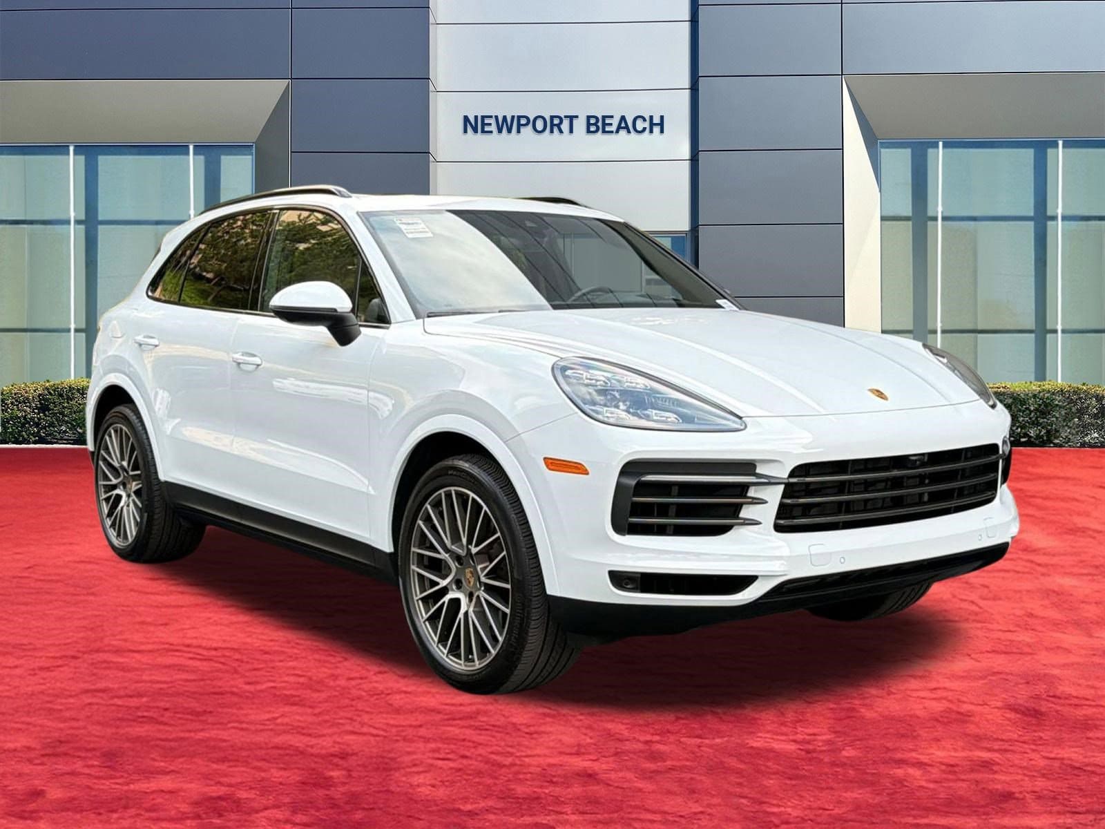 2023 Porsche Cayenne S photo 3