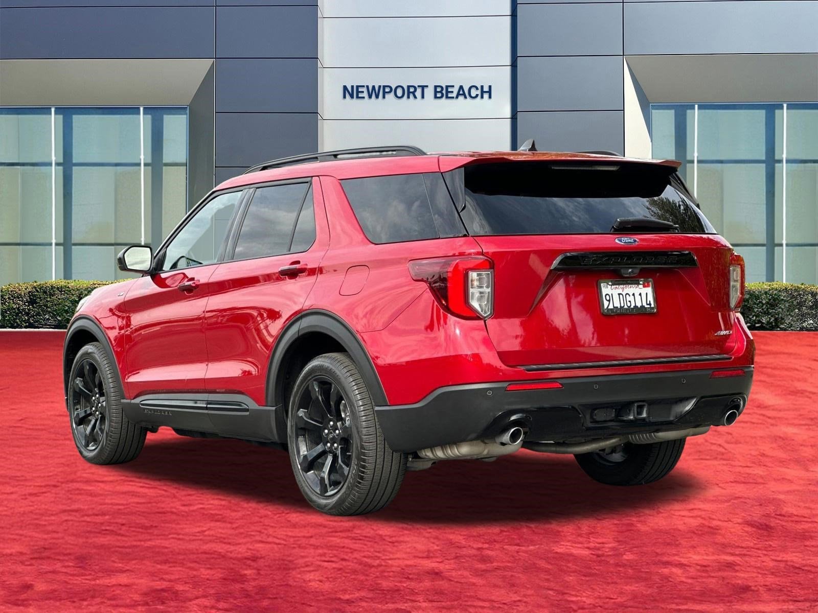 2023 Ford Explorer ST-Line photo 2