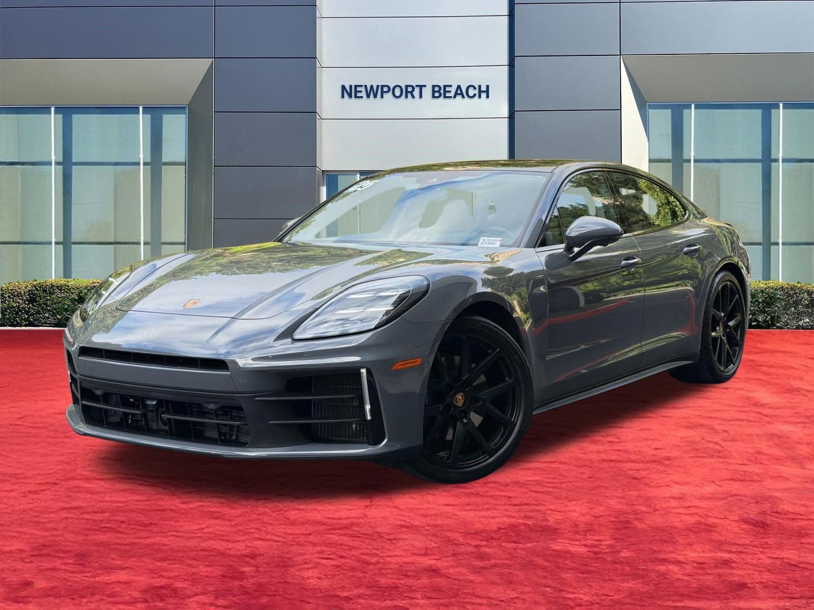 2025 Porsche Panamera 4's photo