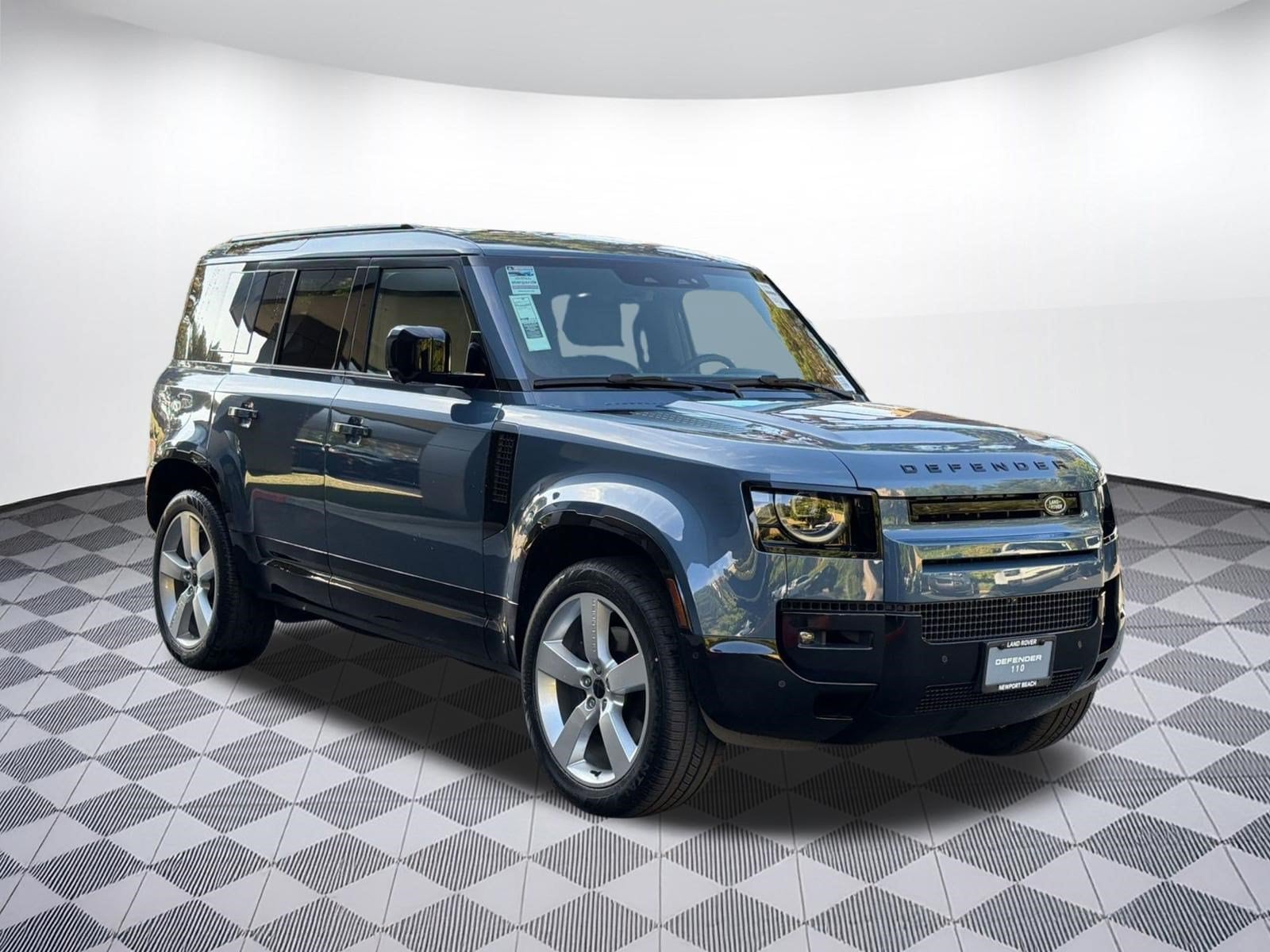 2026 Land Rover Defender X-Dynamic SE - Photo 7