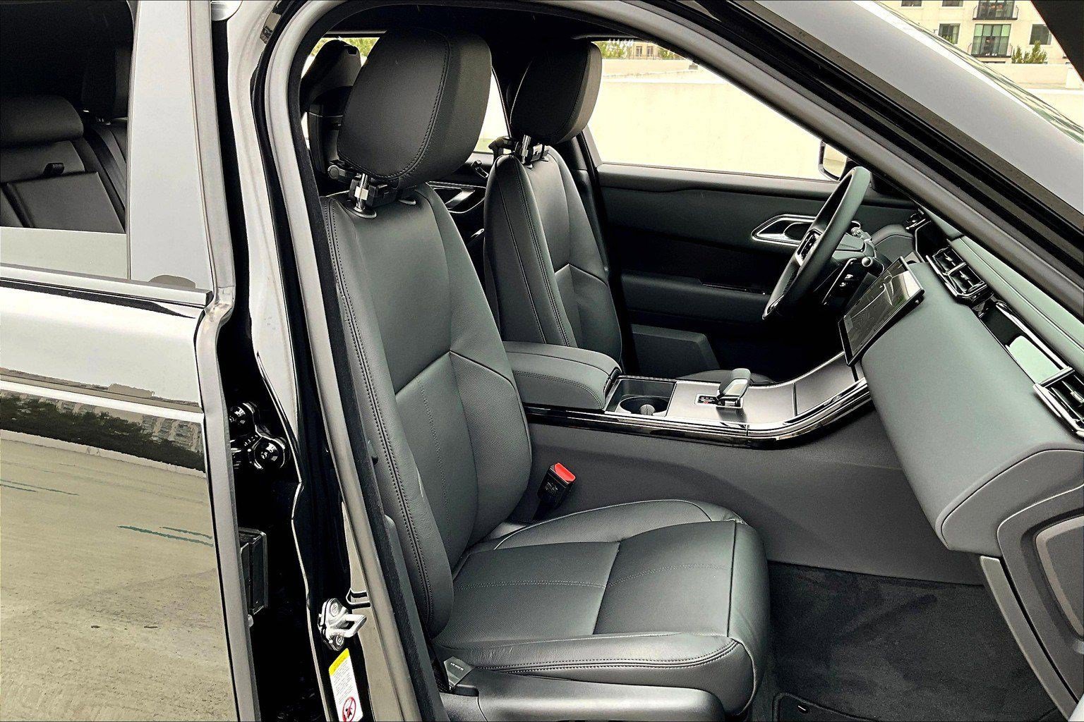 2026 Land Rover Range Rover Velar Dynamic SE - Photo 8