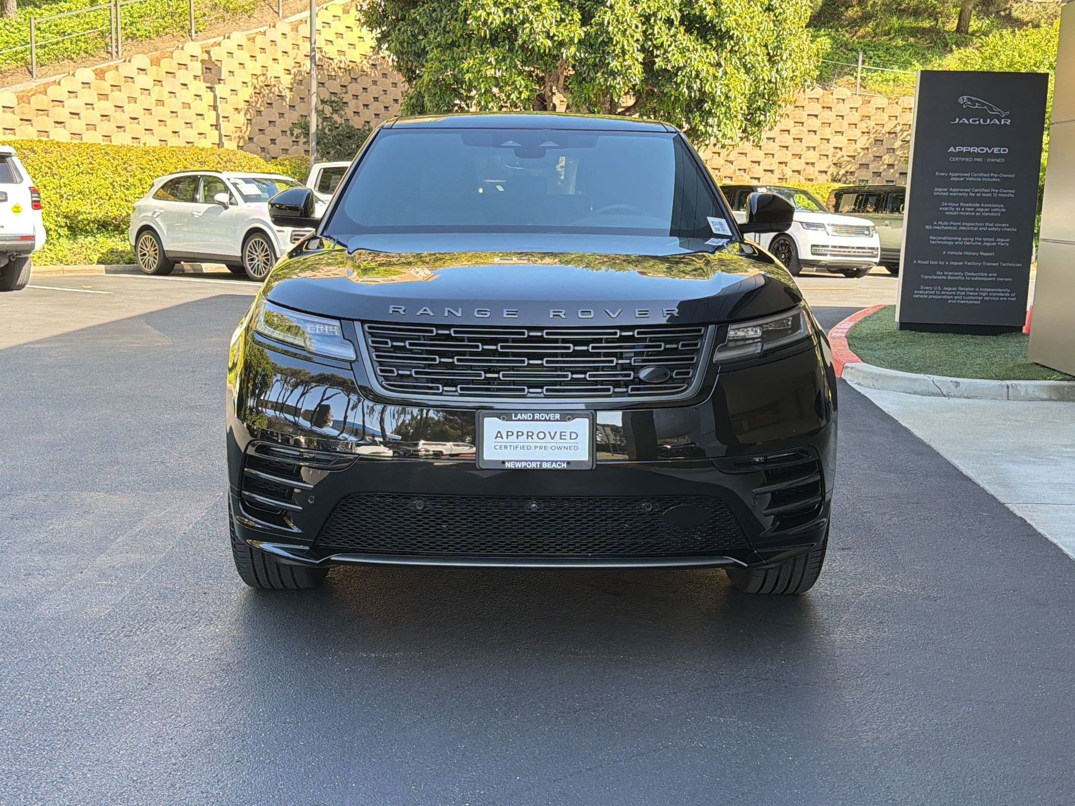 2026 Land Rover Range Rover Velar Dynamic SE photo 5