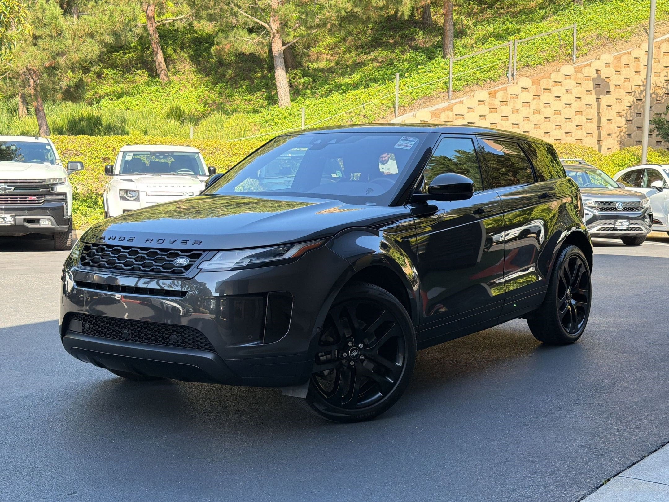 2020 Land Rover Range Rover Evoque SE's photo