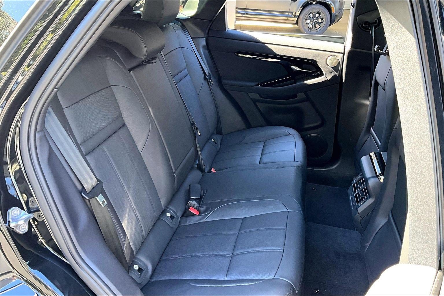 2026 Land Rover Range Rover Evoque Dynamic SE - Photo 9