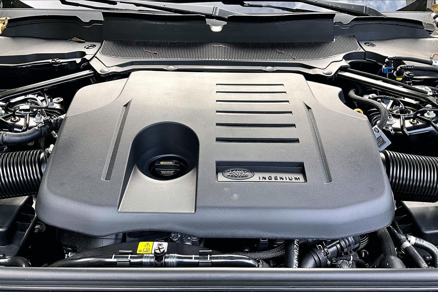 2026 Land Rover Discovery Gemini Edition | CarEdge | CarEdge