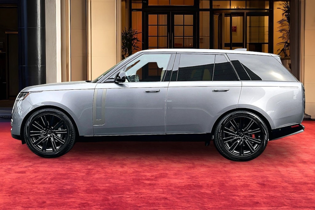 New 2026 Land Rover Range Rover P400 SE SUV